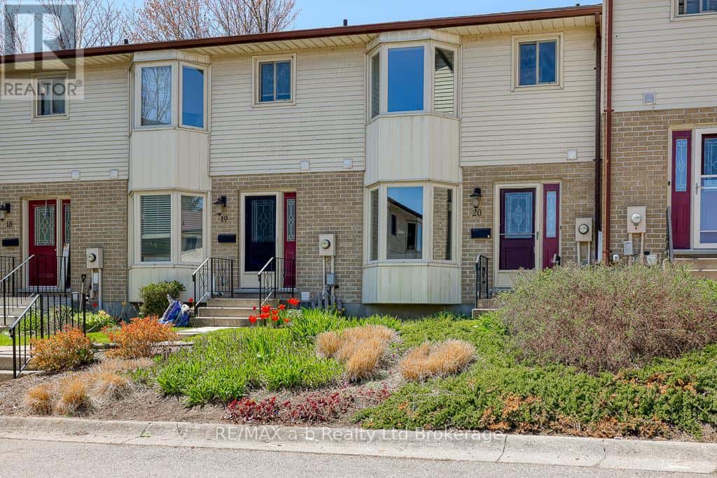 20 - 275 GEORGE STREET — Ingersoll (Ingersoll - North), Ontario - Photo 2 of 27