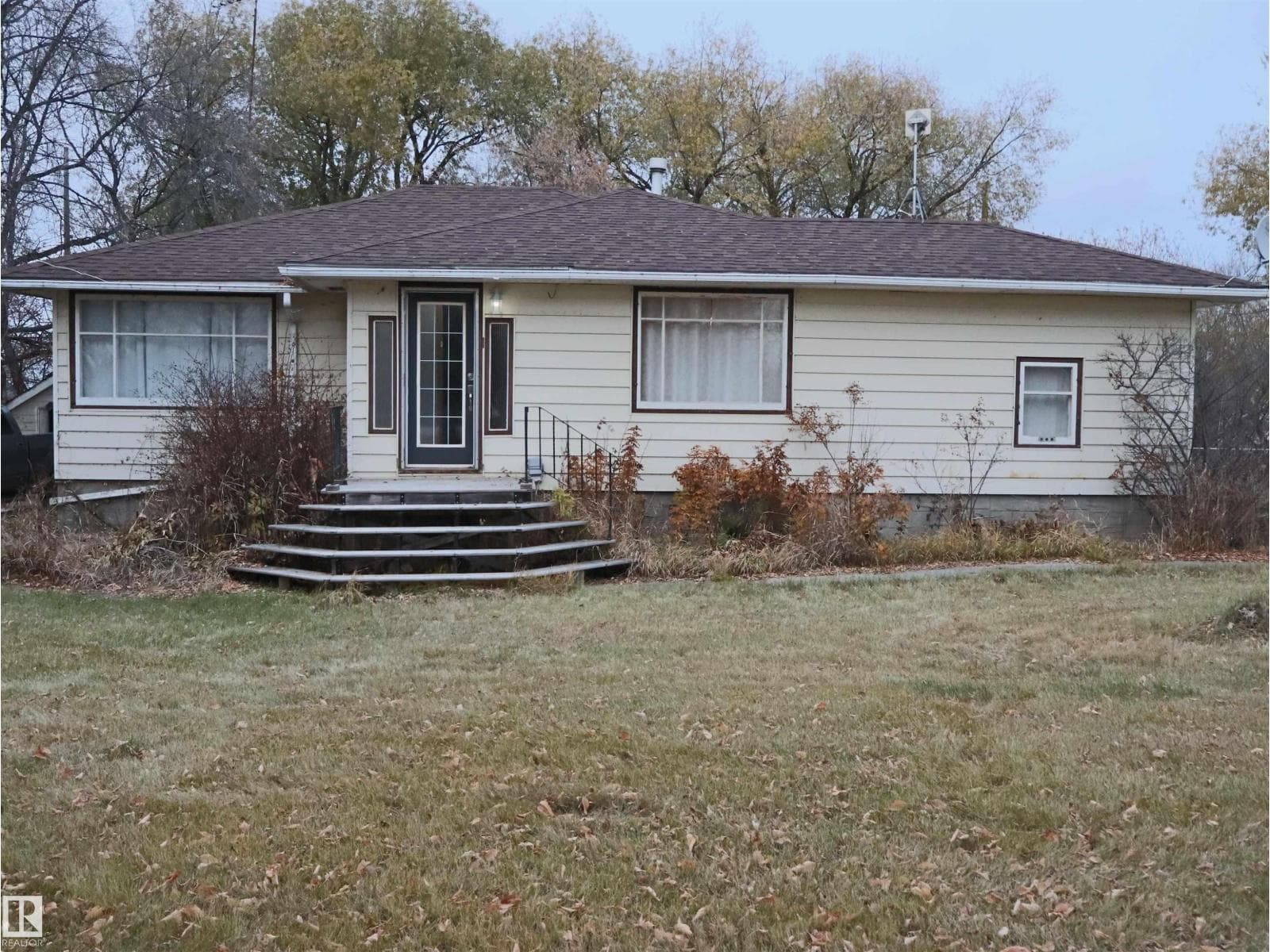 4032A TWP RD 604 — Rural Barrhead County, Alberta - Main photo