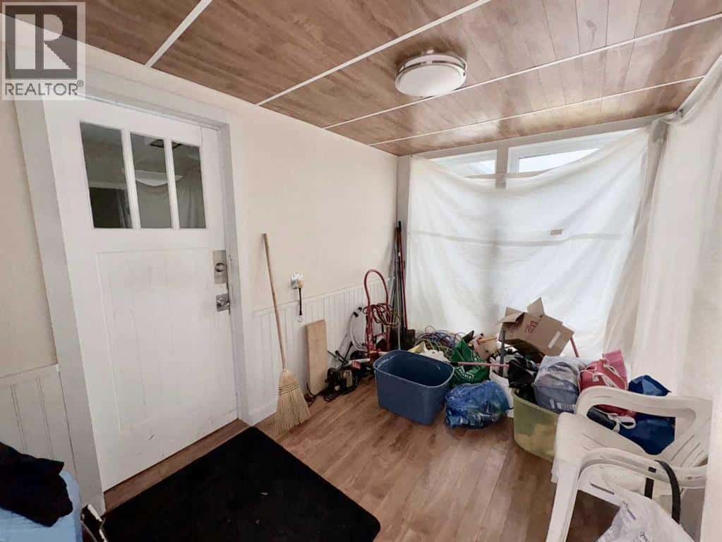 5140 48 Street — Mannville, Alberta - Photo 4 of 17