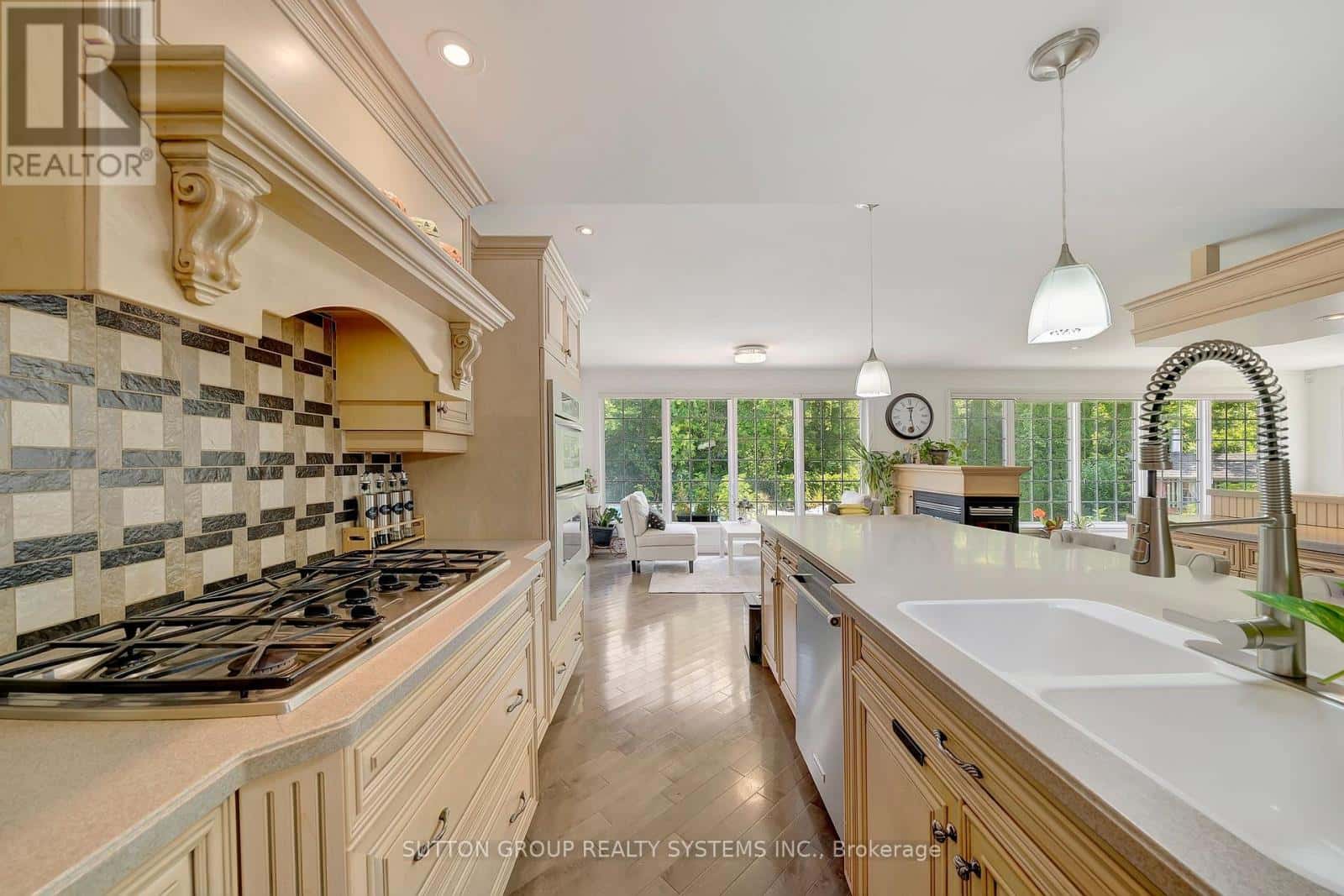 8017 HAMPTON COURT — Niagara Falls (West Wood), Ontario - Photo 5 of 45