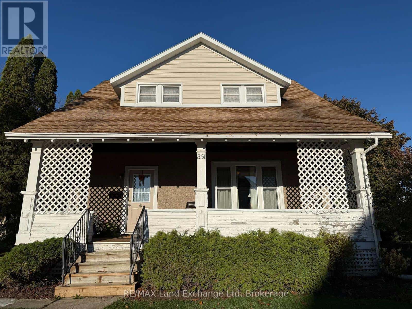 351 QUEEN STREET — North Huron (Blyth), Ontario - Photo 2 of 41