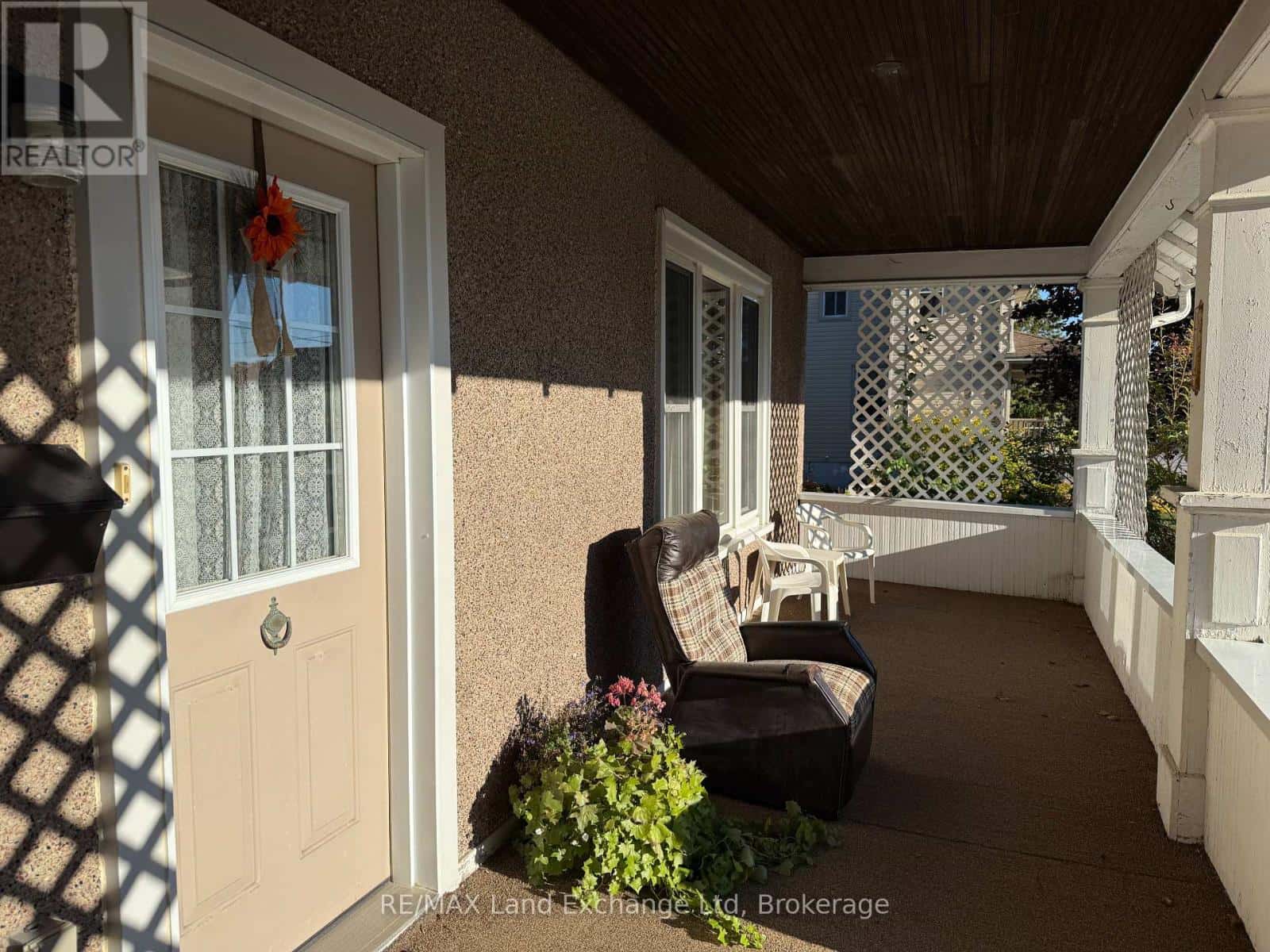 351 QUEEN STREET — North Huron (Blyth), Ontario - Photo 5 of 41