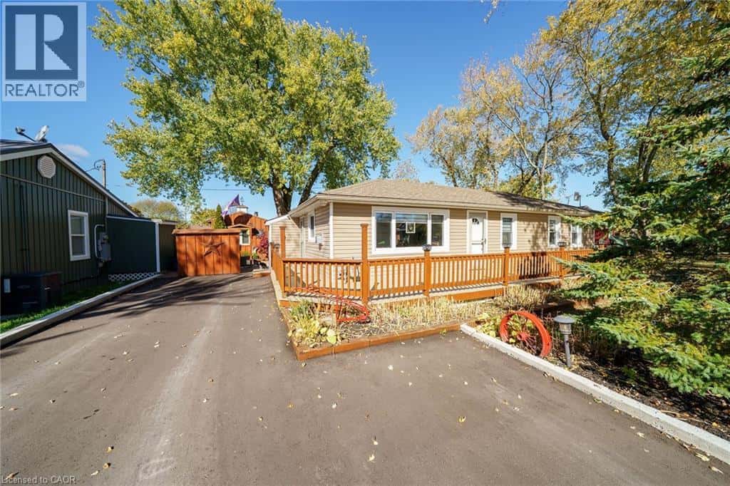 2073 FIRST Avenue — Selkirk, Ontario - Photo 2 of 50