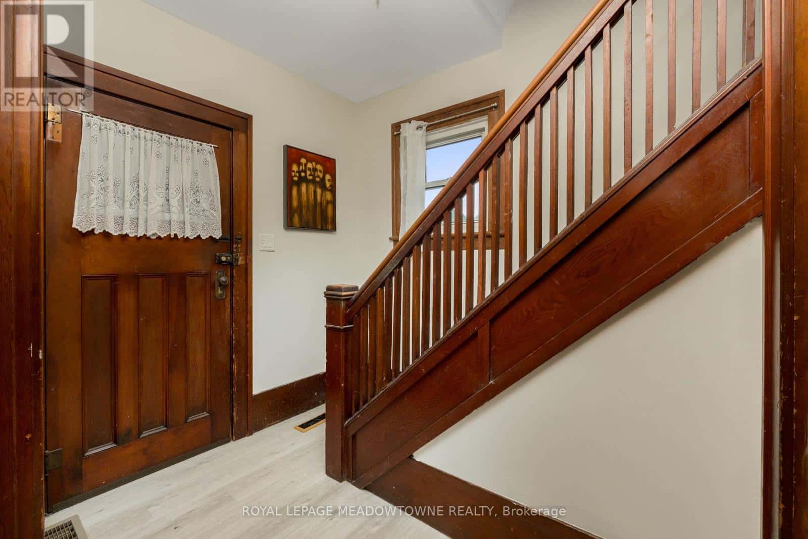 14 ACADEMY ROAD — Halton Hills (Georgetown), Ontario - Photo 5 of 47