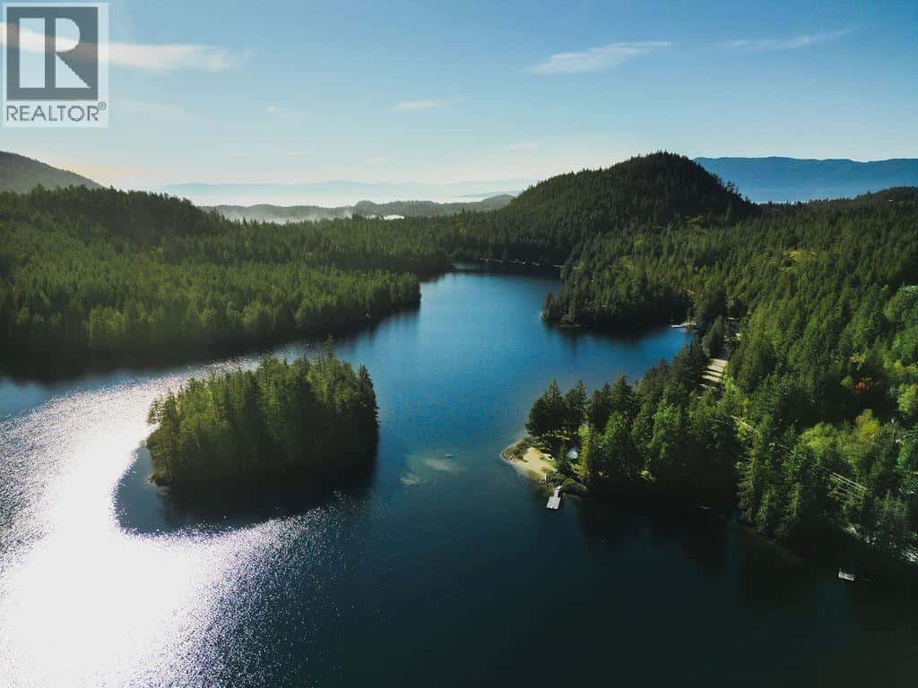 5090 ELLIOT ROAD — Garden Bay, British Columbia - Photo 4 of 40