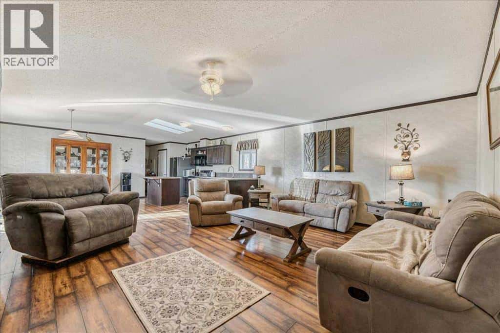 190003 240 Range Road — Rural Vulcan County, Alberta - Photo 5 of 29