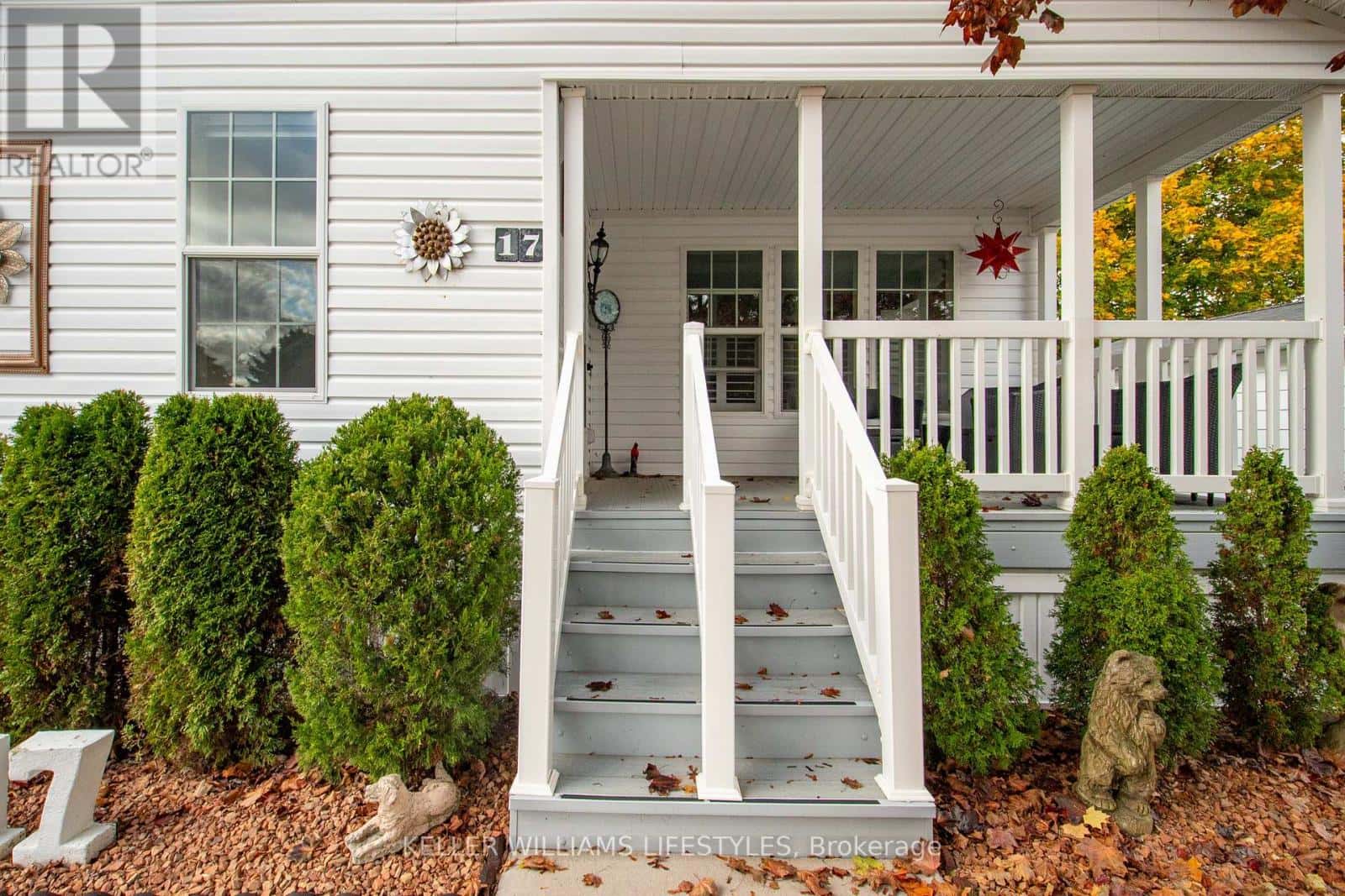 17 GEORGE STREET — Strathroy-Caradoc (SE), Ontario - Photo 5 of 40