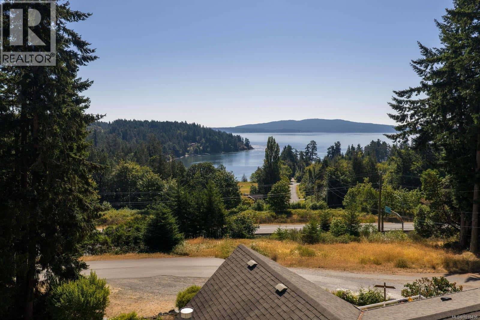 2894 Horton Rd — Mill Bay, British Columbia - Photo 3 of 38