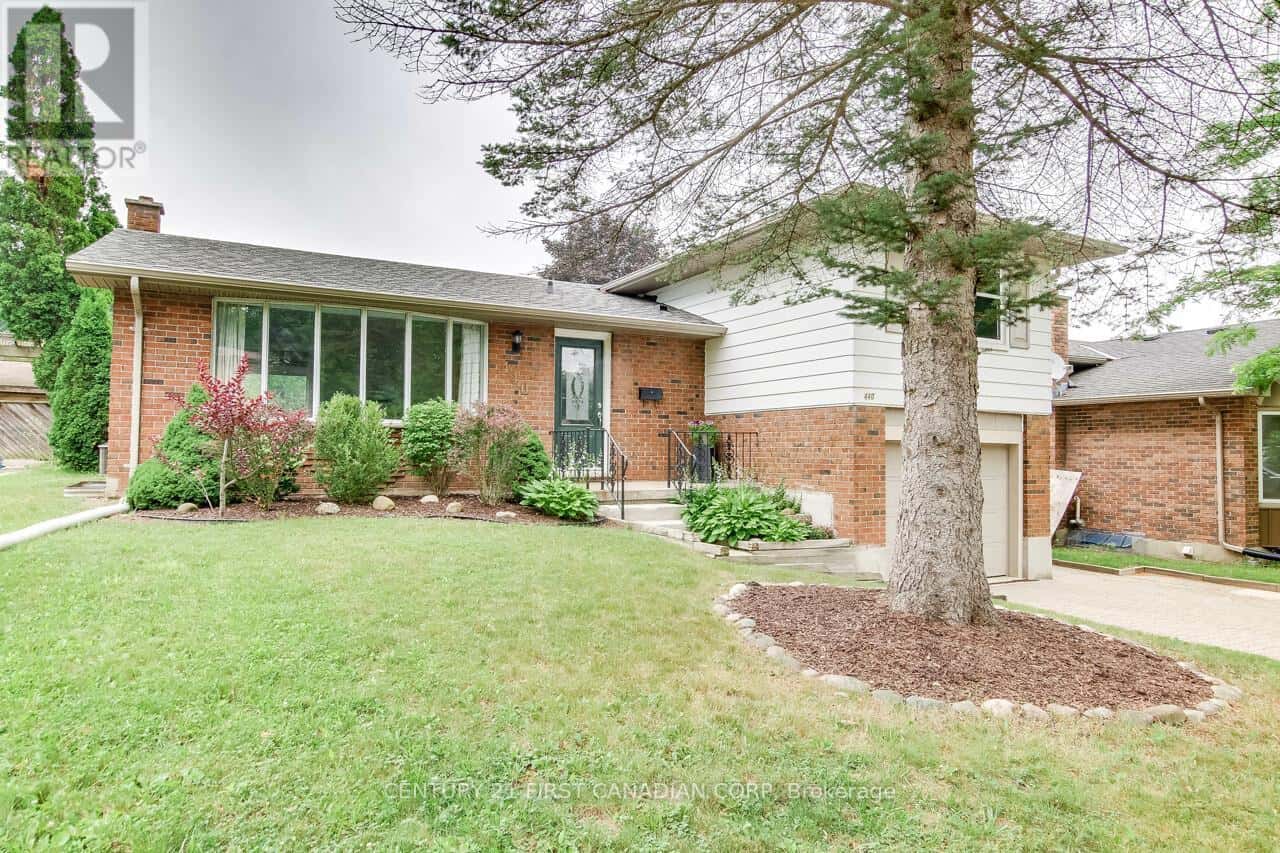 440 CASTLEGROVE BOULEVARD — London North (North K), Ontario - Photo 2 of 28