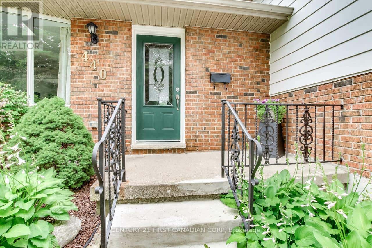 440 CASTLEGROVE BOULEVARD — London North (North K), Ontario - Photo 3 of 28