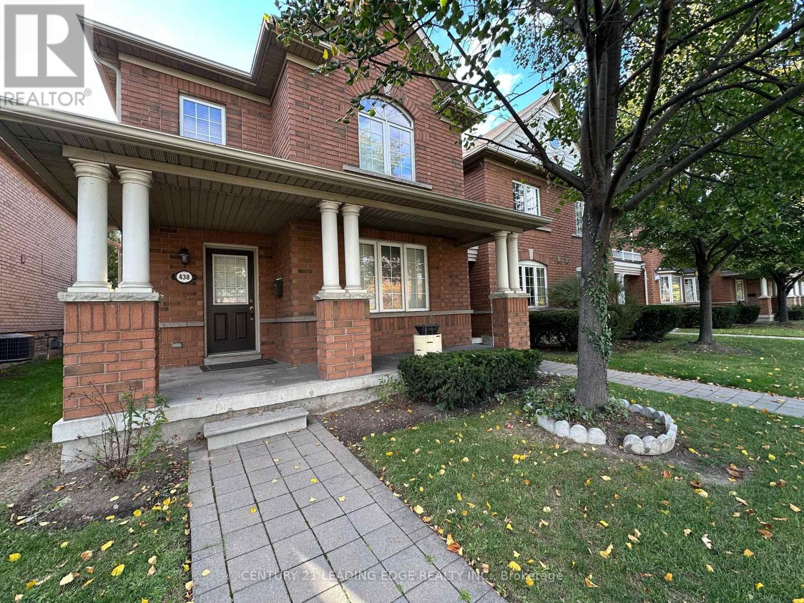 438 BEACH BOULEVARD — Hamilton (Hamilton Beach), Ontario - Main photo