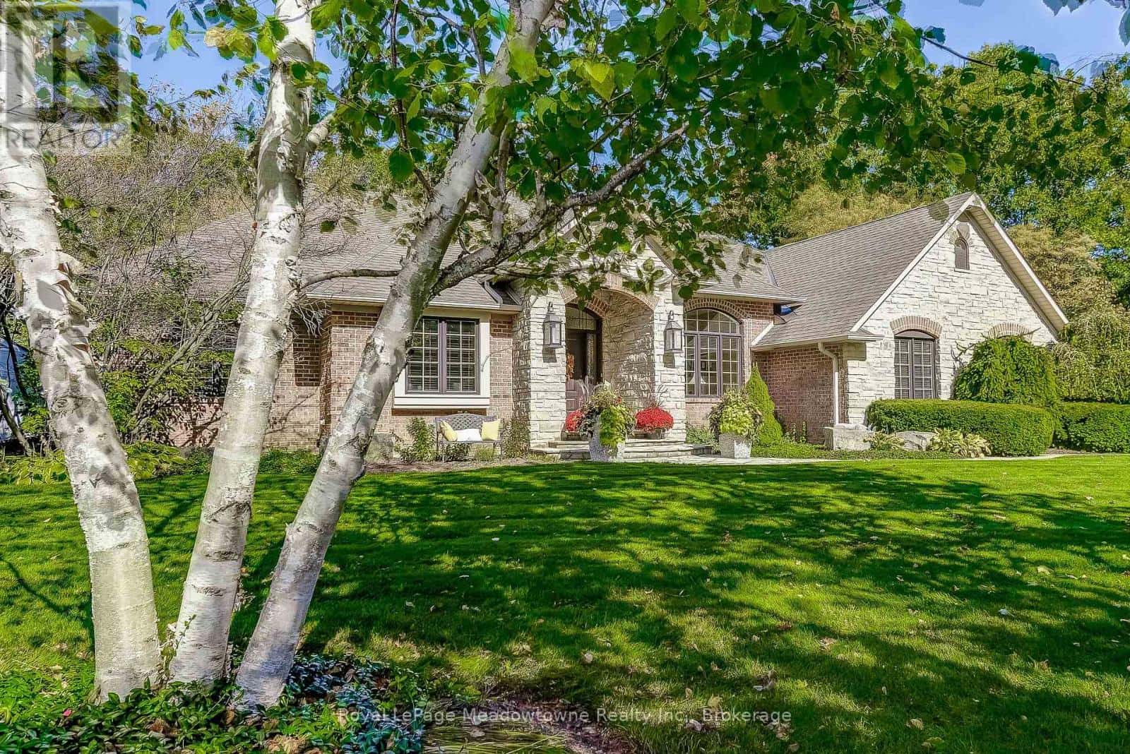 18 PARKSHORE PLACE — Hamilton (Carlisle), Ontario - Photo 3 of 50