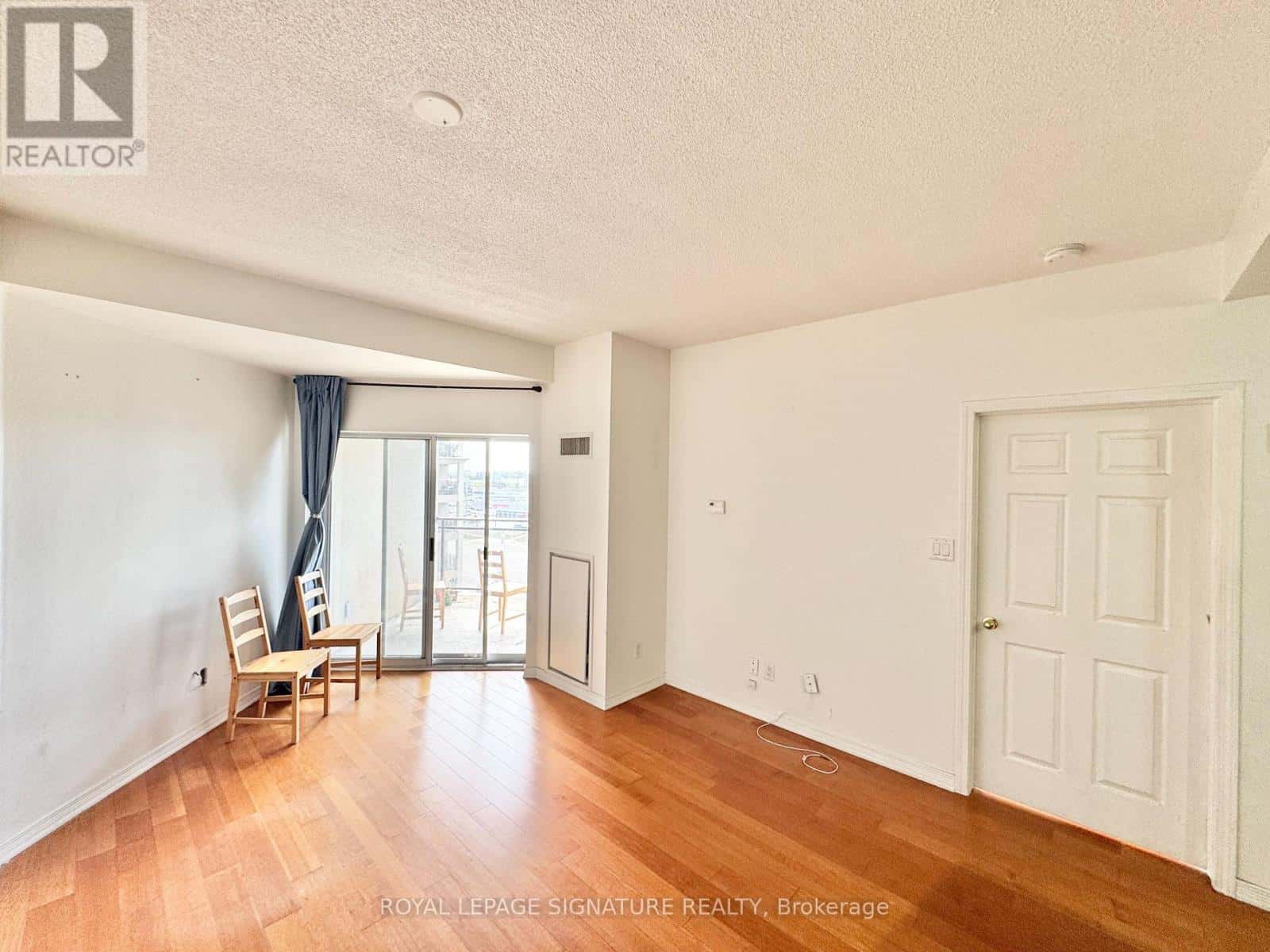 605 - 8 MAISON PARC COURT — Vaughan (Lakeview Estates), Ontario - Photo 5 of 12