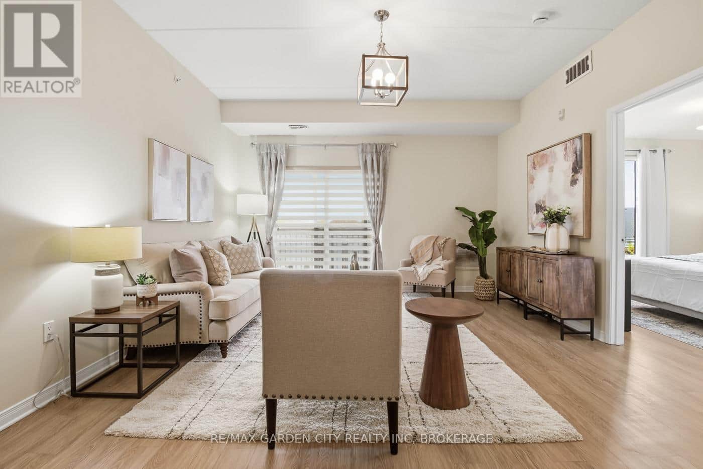 307 - 16 SULLIVAN AVENUE - Photo 2 of 32, Thorold (Thorold Downtown), Ontario