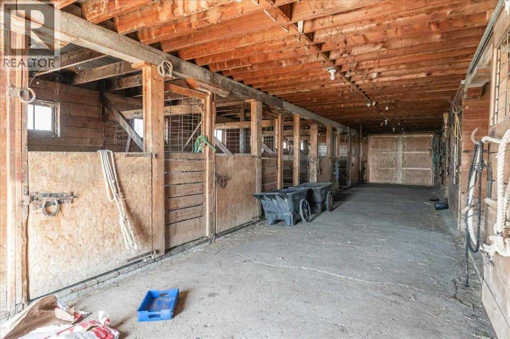 204050 RR 245 — Rural Vulcan County, Alberta - Photo 5 of 50