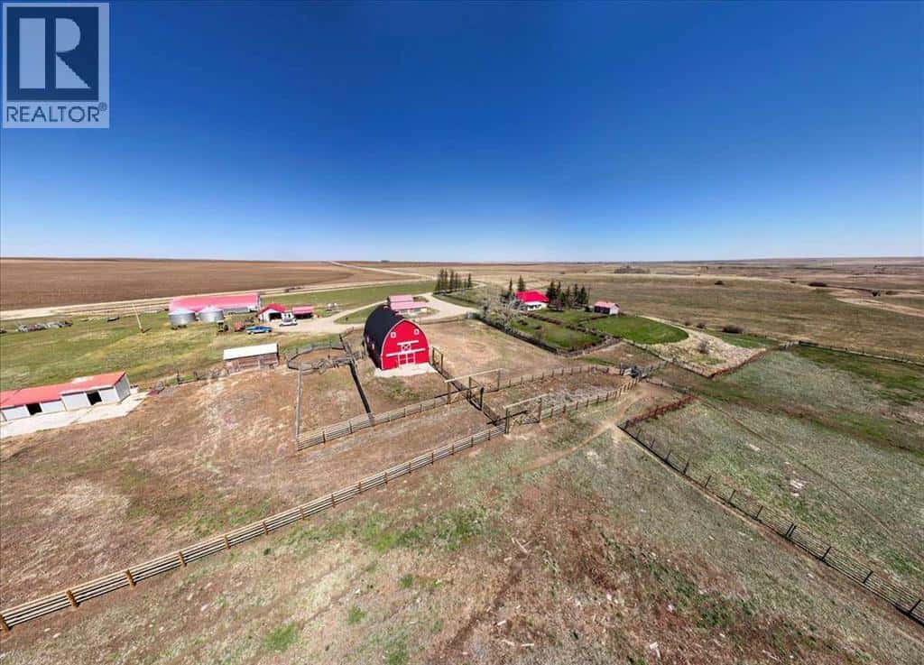 204050 RR 245 — Rural Vulcan County, Alberta - Photo 3 of 50