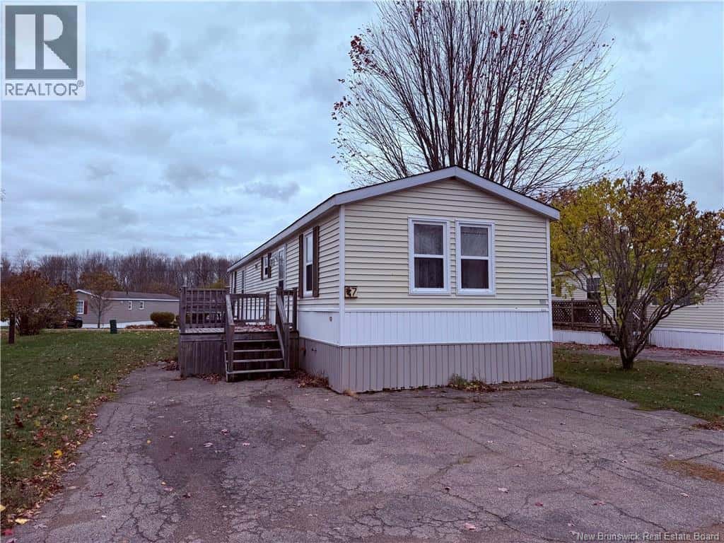 7 Brookview Street — Sussex Corner, New Brunswick - Photo 2 of 24