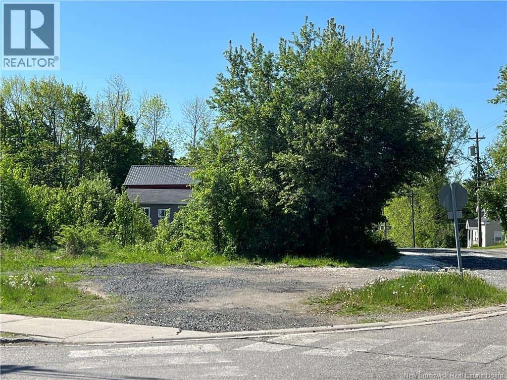 100 Union Street — St. Stephen, New Brunswick - Photo 5 of 11