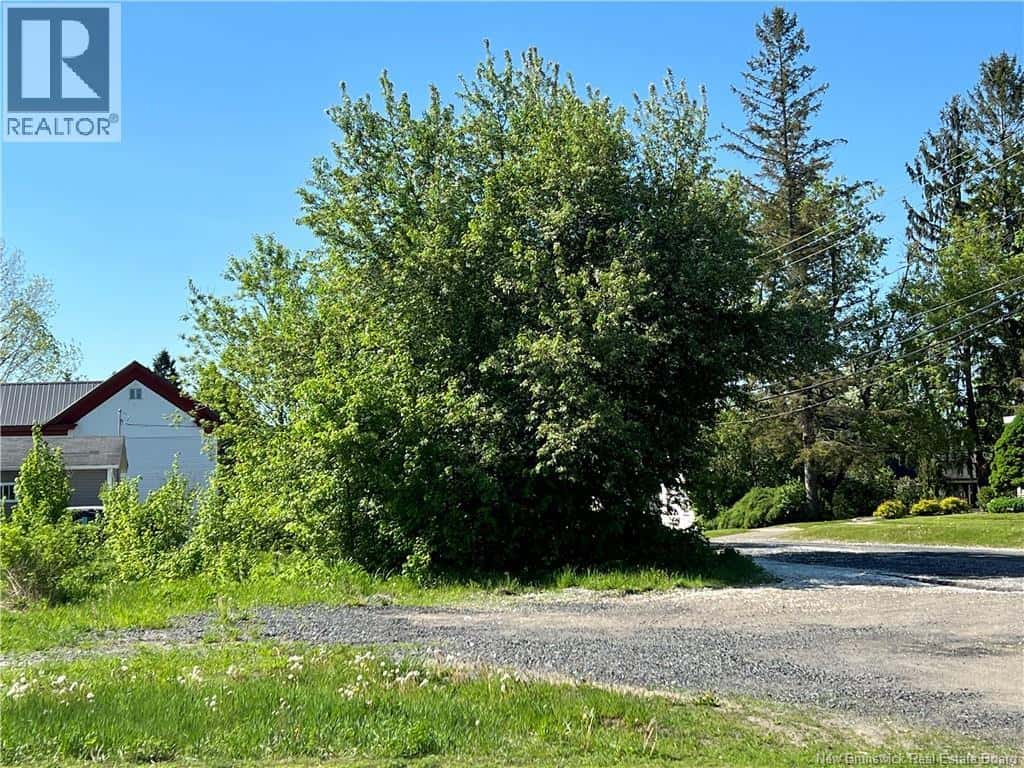 100 Union Street — St. Stephen, New Brunswick - Photo 2 of 11