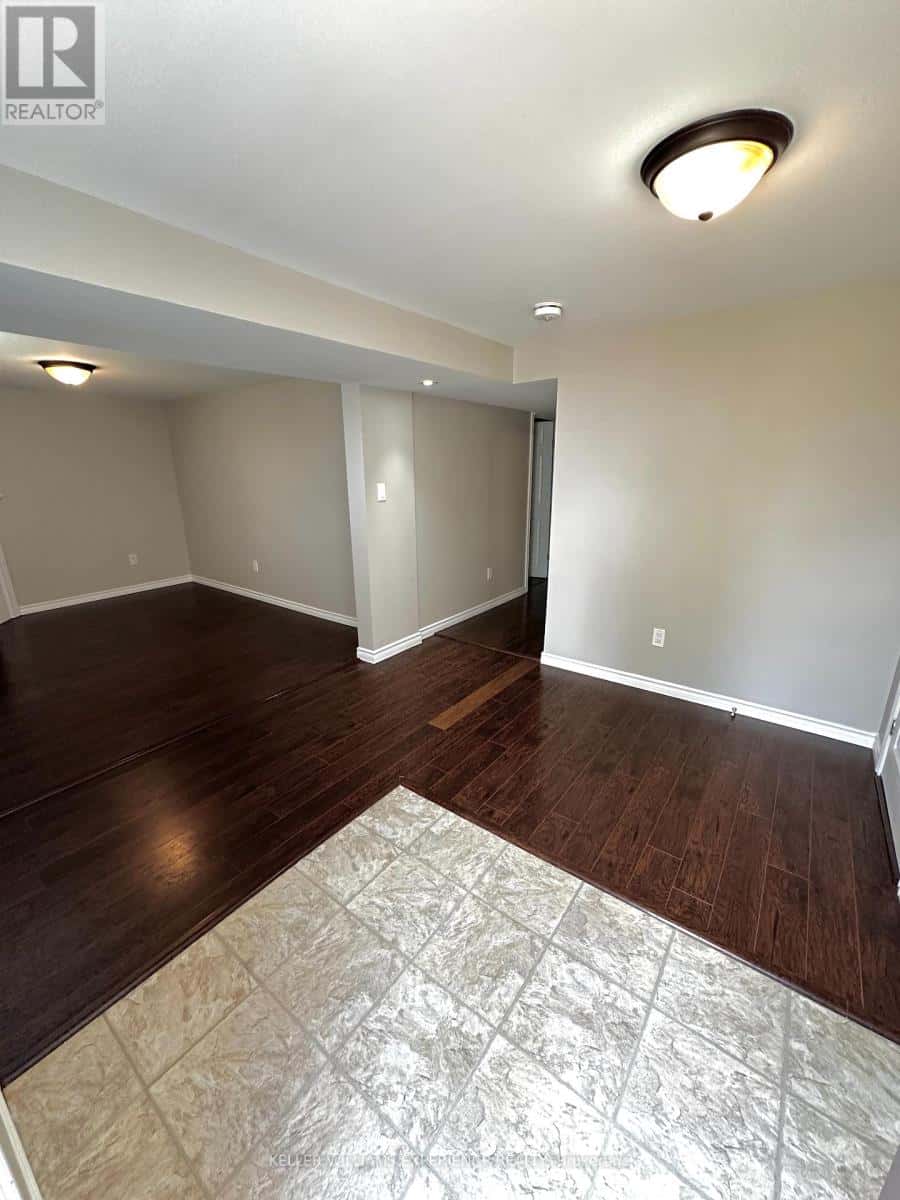 LOWER - 33 DAPHNE CRESCENT — Barrie (Cundles East), Ontario - Photo 3 of 15