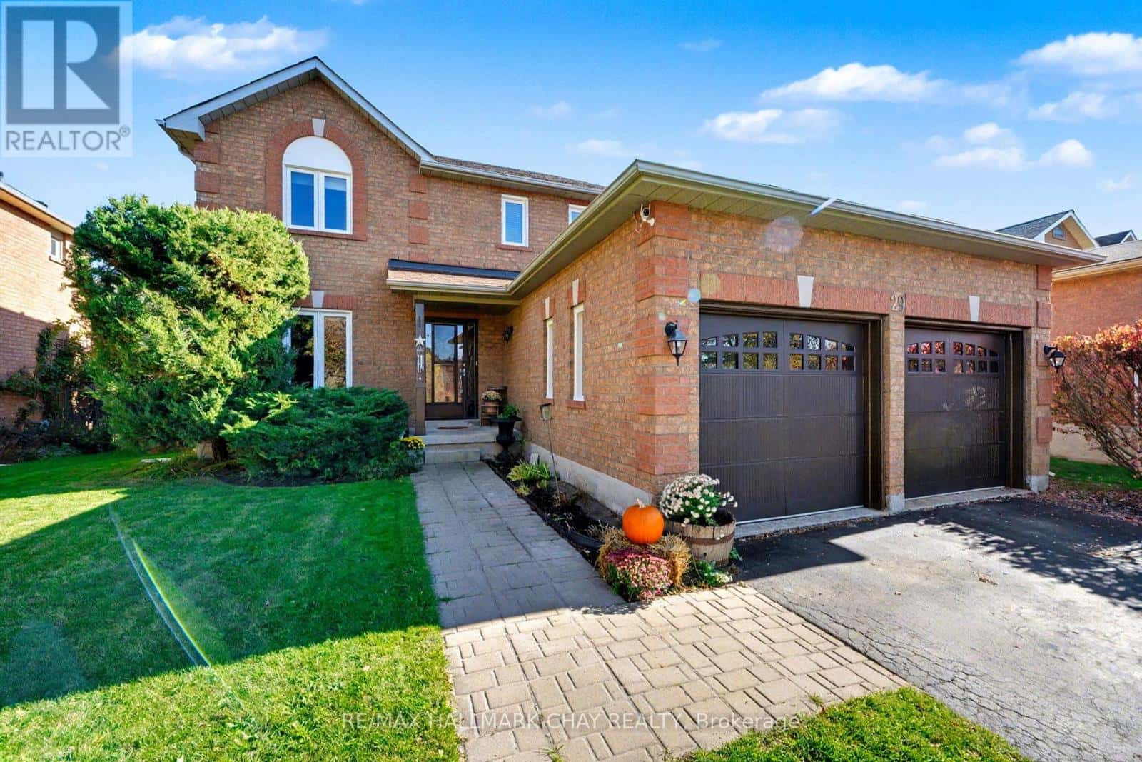 29 DANIELE AVENUE N — New Tecumseth (Beeton), Ontario - Photo 2 of 44