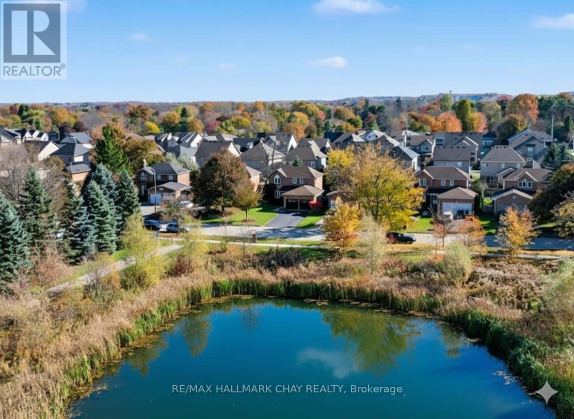 29 DANIELE AVENUE N — New Tecumseth (Beeton), Ontario - Photo 4 of 44