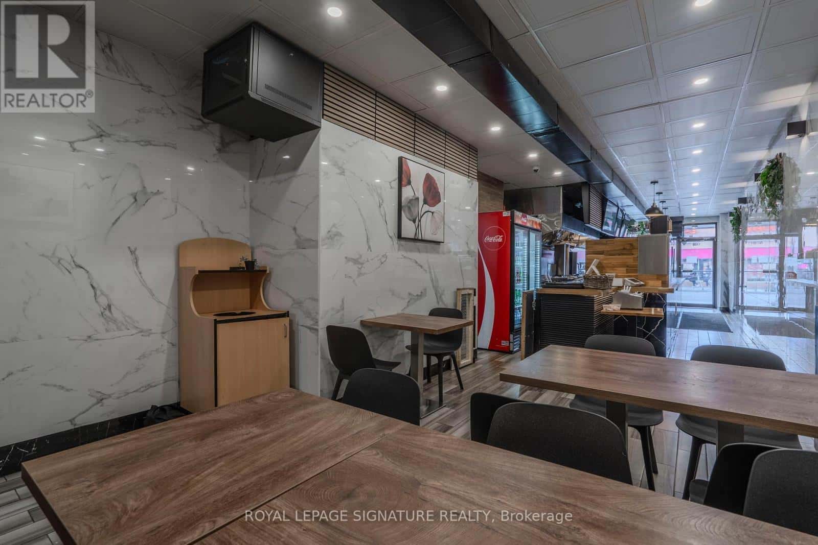 1106 BLOOR STREET W — Toronto (Dovercourt-Wallace Emerson-Junction), Ontario - Photo 5 of 25