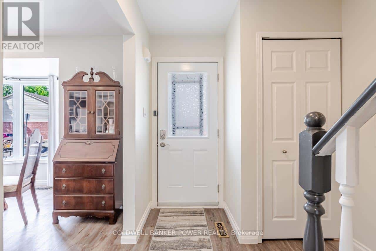 14 - 20 KERNOHAN PARKWAY — London South (South D), Ontario - Photo 3 of 50