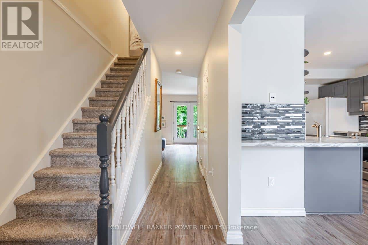 14 - 20 KERNOHAN PARKWAY — London South (South D), Ontario - Photo 4 of 50