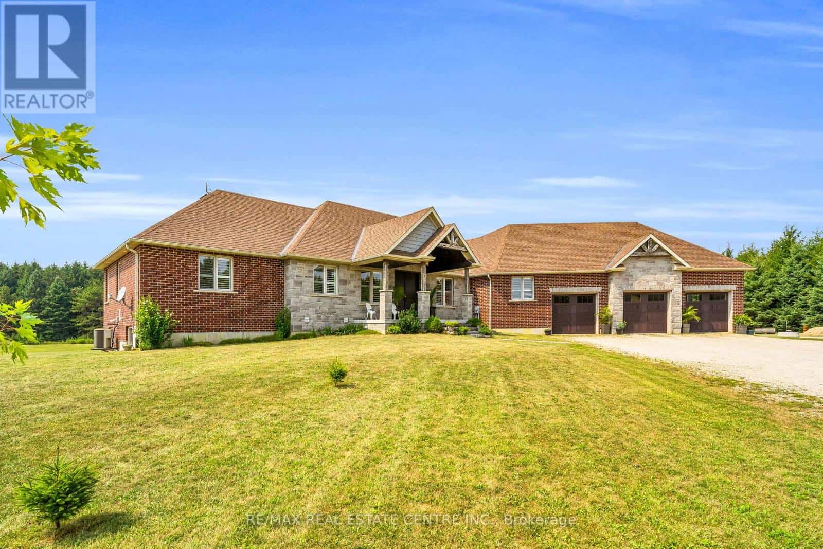 023181 ERIN EAST GARAFRAXA TOWNLINE — East Garafraxa, Ontario - Photo 2 of 38