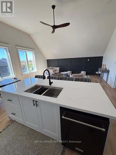 125 PARKER DRIVE — Wellington North, Ontario - Photo 5 of 11