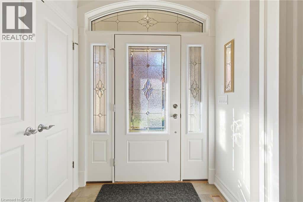 7 BRONDI'S Lane — Fonthill, Ontario - Photo 5 of 19