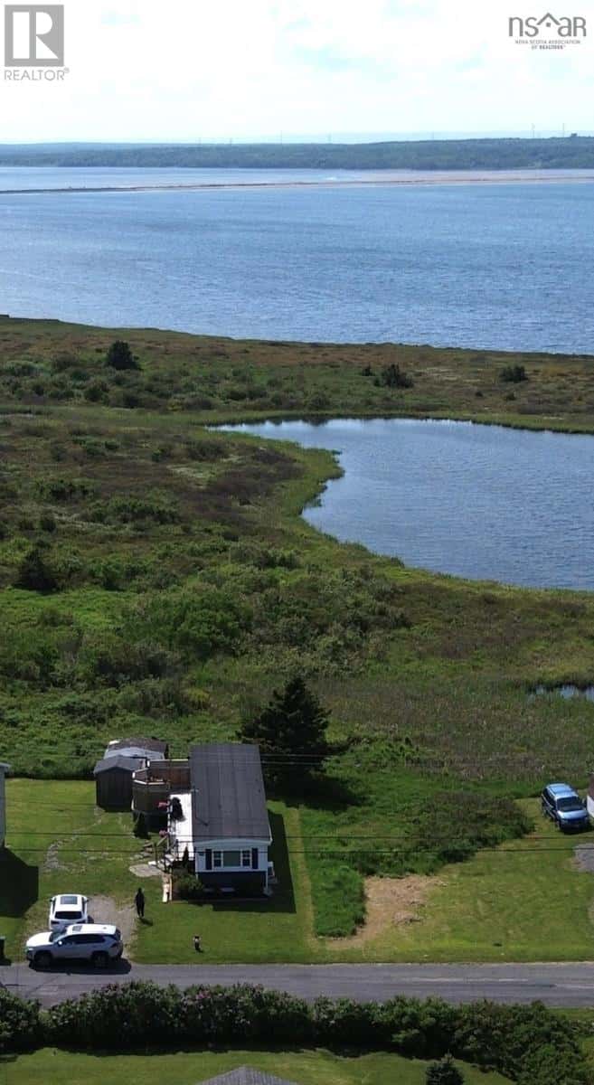 127 Park Street — Dominion, Nova Scotia - Photo 3 of 17