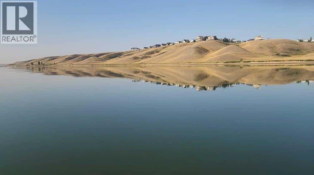 10 Lake Mcgregor Drive — Rural Vulcan County, Alberta - Photo 4 of 11