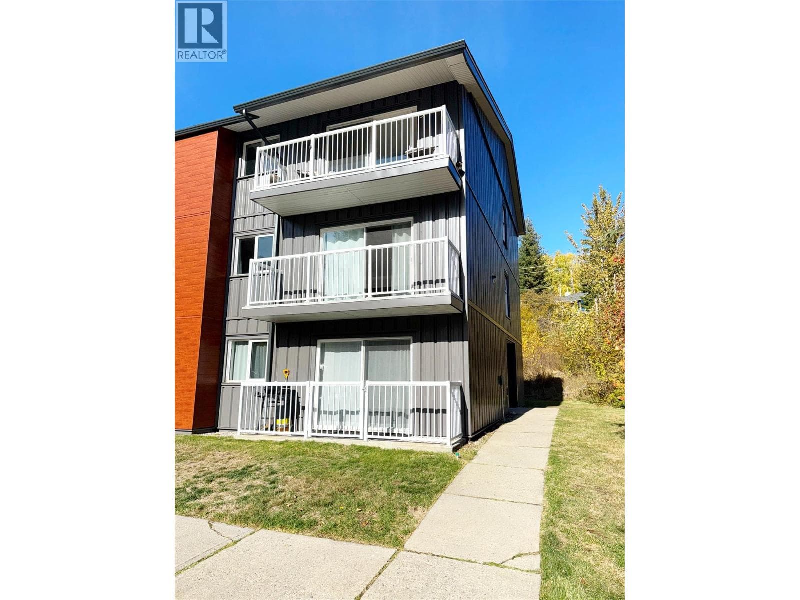 880 WORDSWORTH Avenue Unit# 304 — Warfield, British Columbia - Main photo