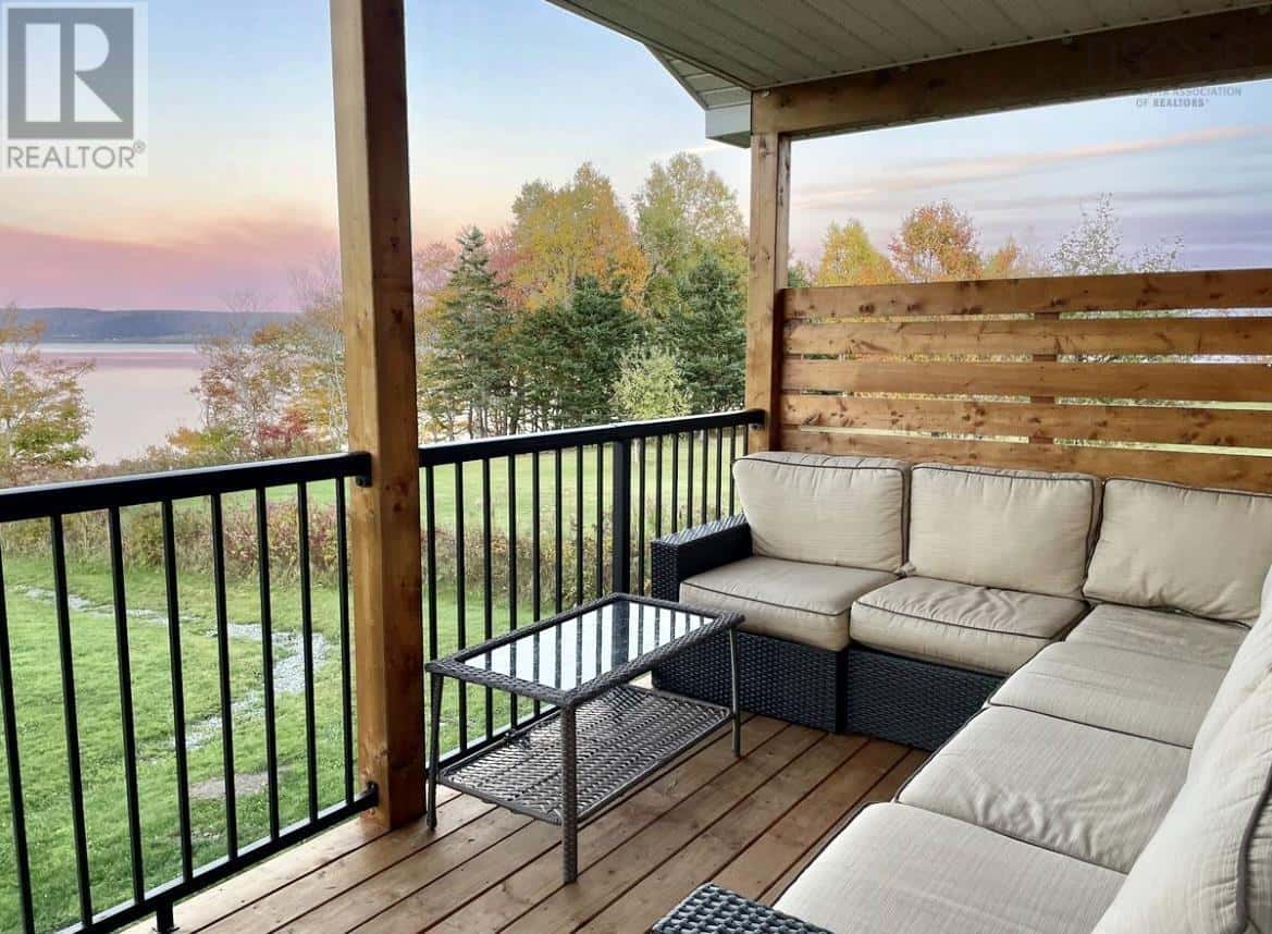 1543 West Lake Ainslie — West Lake Ainslie, Nova Scotia - Photo 2 of 50