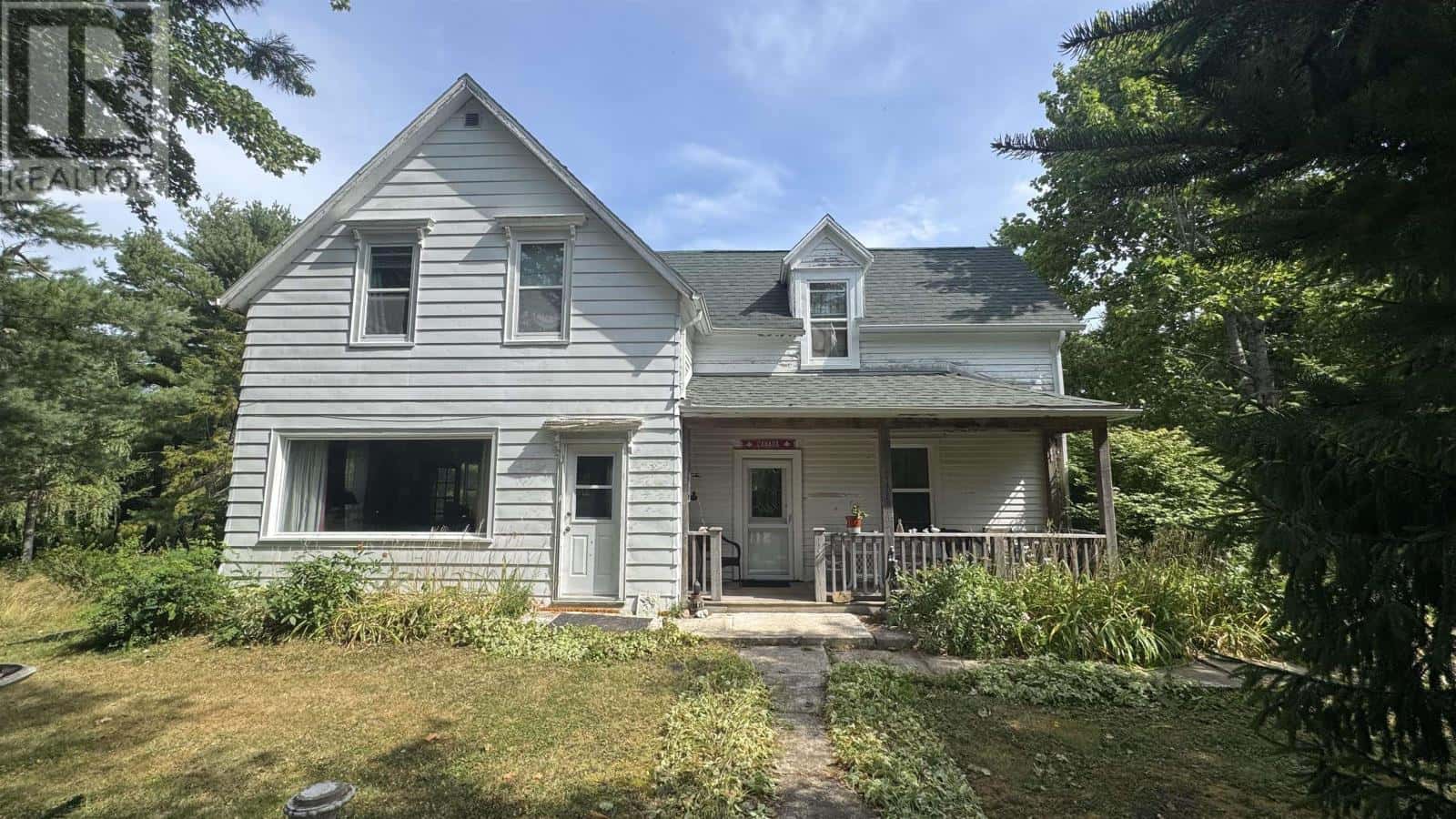 1900 Acadia Avenue — Westville, Nova Scotia - Photo 3 of 22