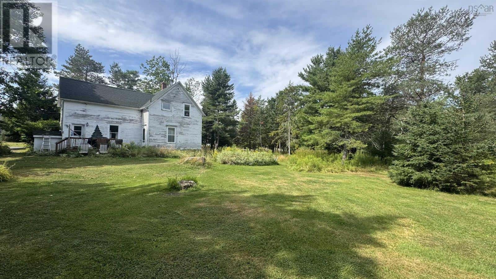 1900 Acadia Avenue — Westville, Nova Scotia - Photo 4 of 22