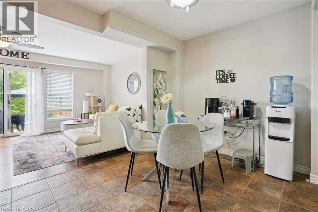 4496 COMFORT Crescent — Lincoln, Ontario - Photo 3 of 32