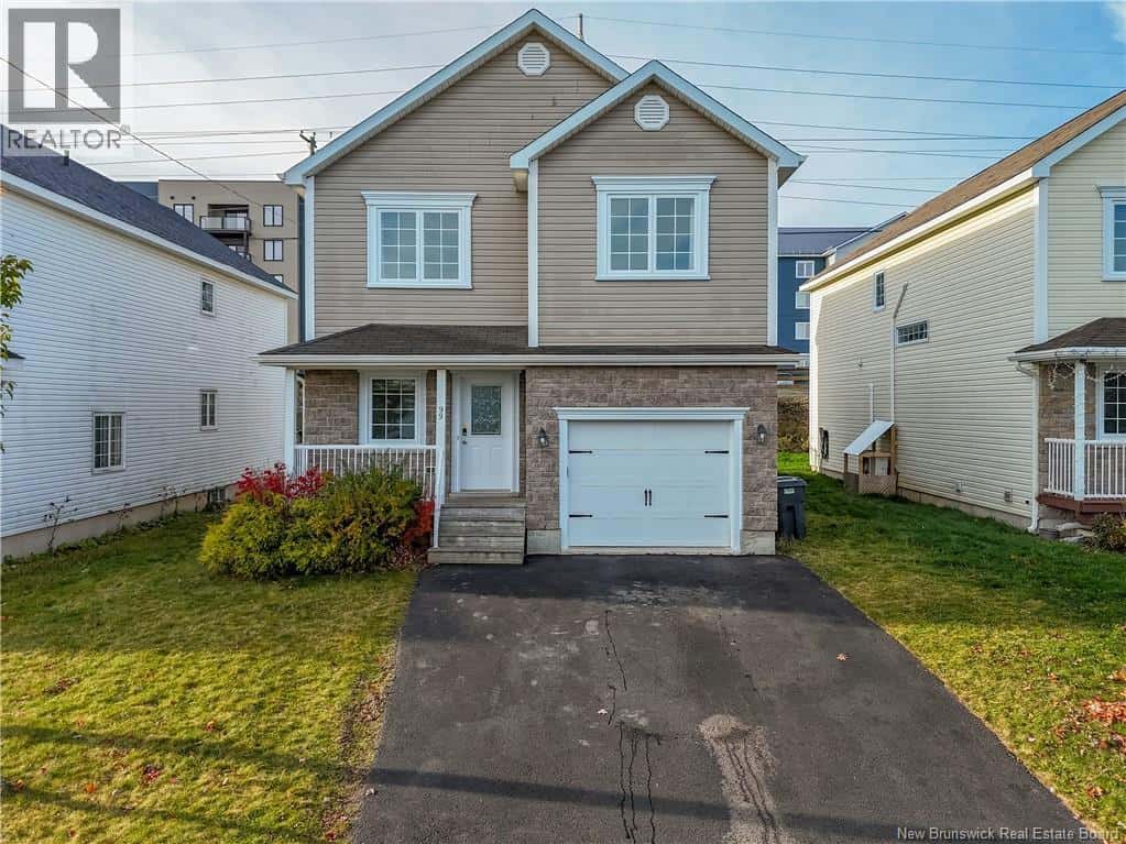 99 Ridgeline Crescent