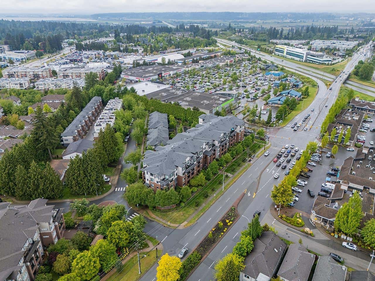 406 2960 151 STREET — Surrey, British Columbia - Photo 4 of 29