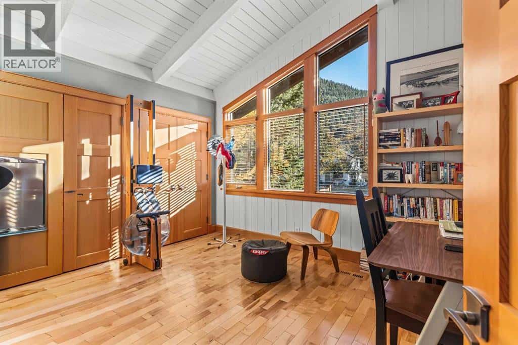 347 Muskrat Street — Banff, Alberta - Photo 5 of 50