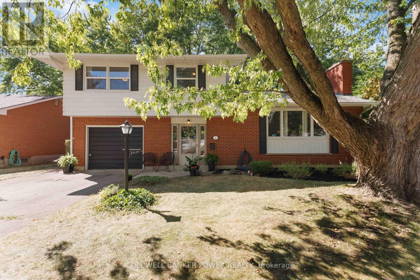 1 MCLEOD CRESCENT — London North (North H), Ontario - Main photo