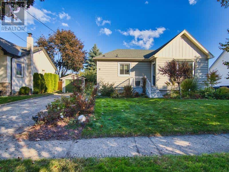 5 HEWKO STREET — St. Catharines (Fairview), Ontario - Photo 2 of 34