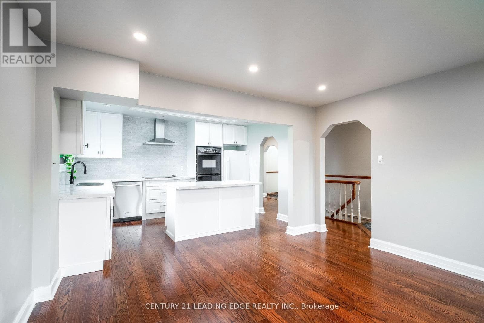 393 CANAL ROAD — Bradford West Gwillimbury, Ontario - Main photo