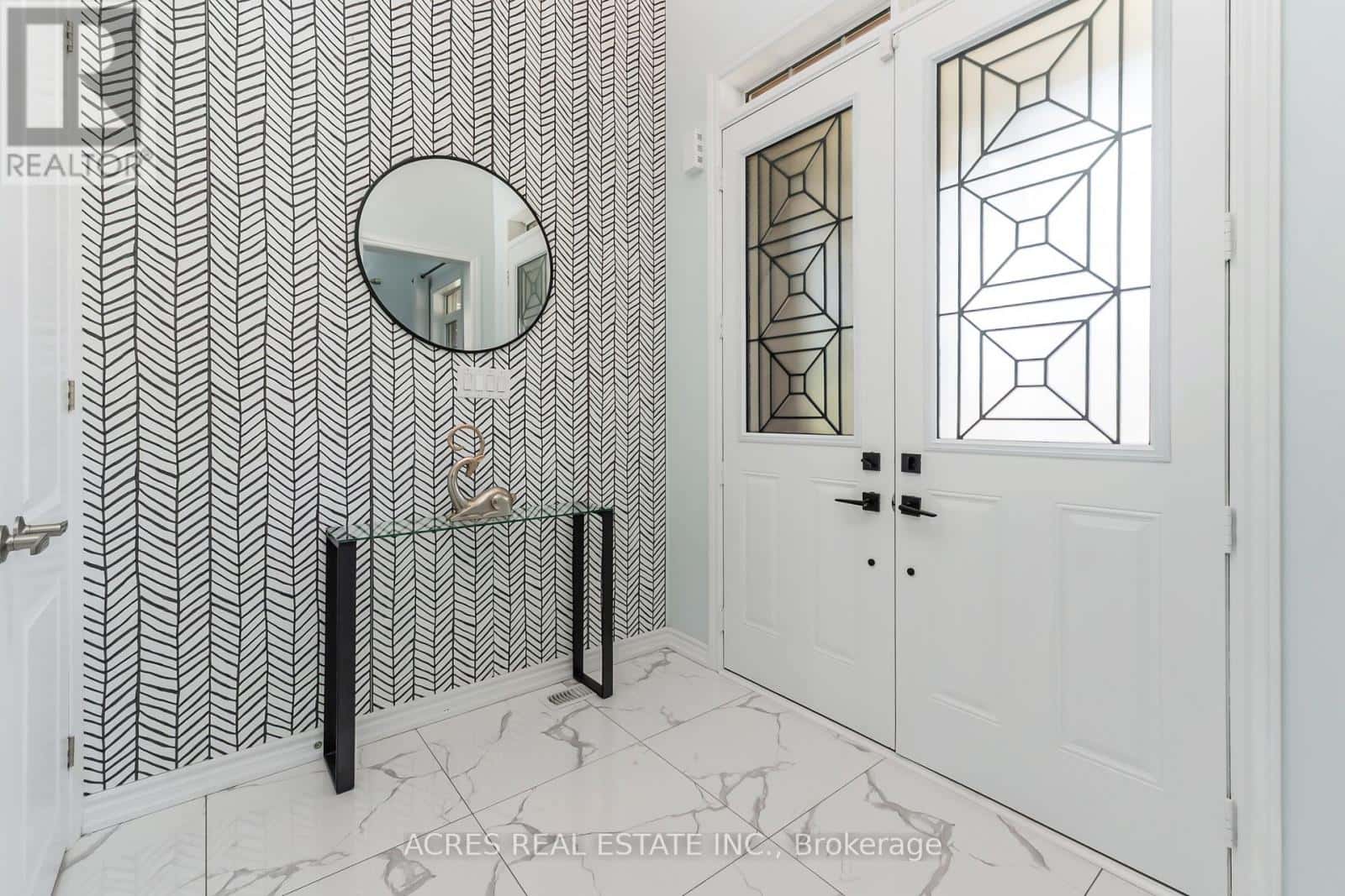 96 REDMOND CRESCENT — Springwater (Centre Vespra), Ontario - Photo 3 of 21