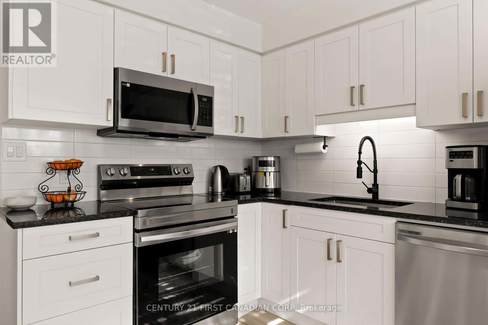 53 - 355 SANDRINGHAM CRESCENT — London South (South R), Ontario - Photo 5 of 28