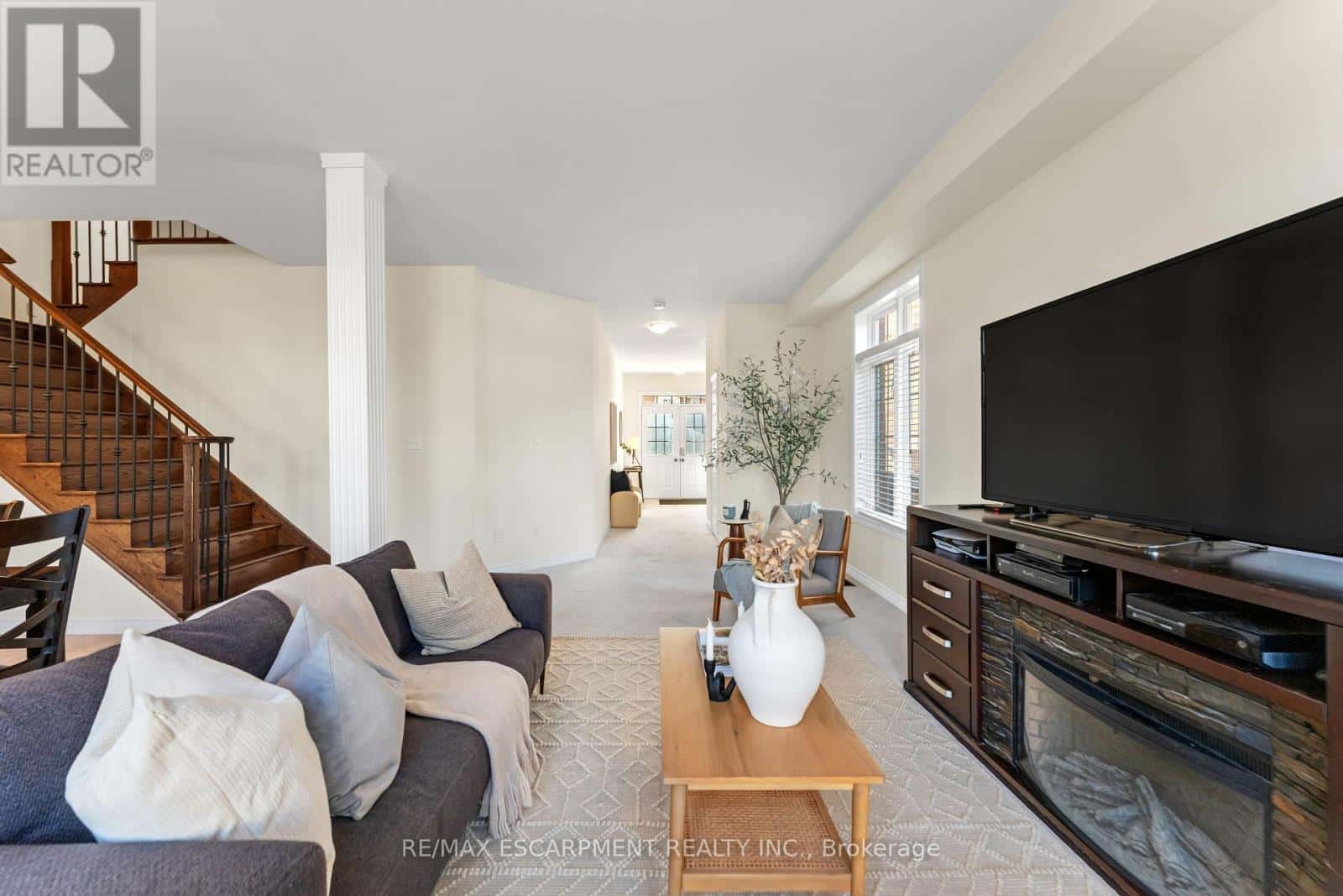 36 CONNELL CRESCENT — Hamilton (Gourley), Ontario - Photo 4 of 25