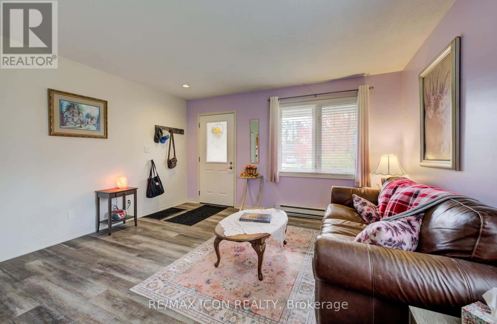 38 MILL STREET E — Perth East (Milverton), Ontario - Photo 5 of 33