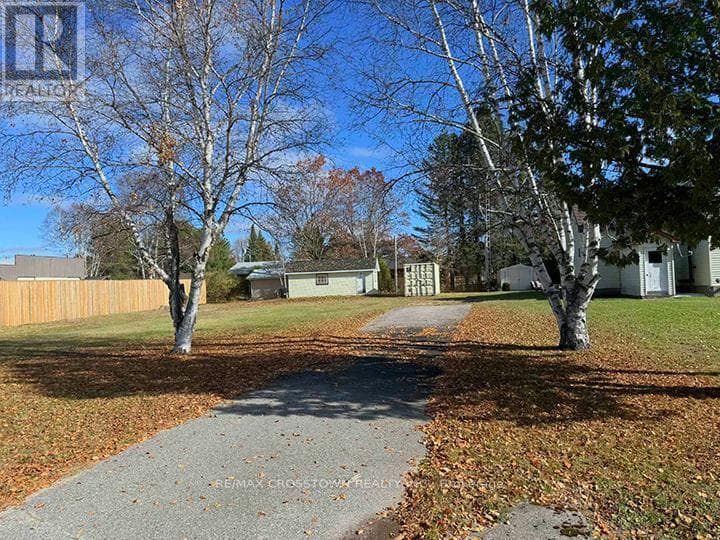 8 CEDAR COURT — South River, Ontario - Main photo